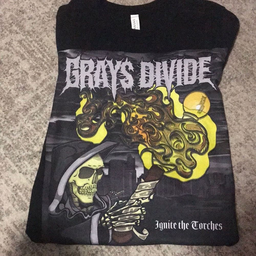 Grays Divide Tee Small